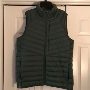 Men's Lands' End Ultra Lightweight Down Vest Size Medium